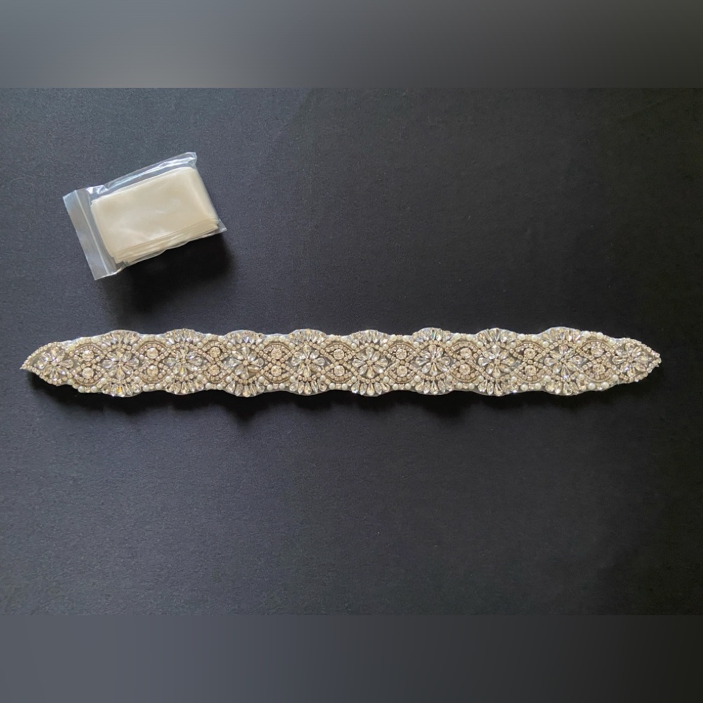 Elegant rhinestone and Pearl appliqué belt